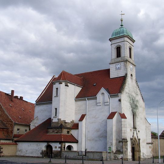 Hospital mit Kirche St. Jakob Martin-Wehnert-Platz 1; 3