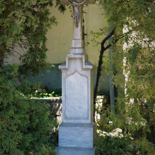 Wayside cross in Katov