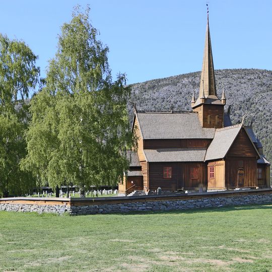 Lom Stave Church