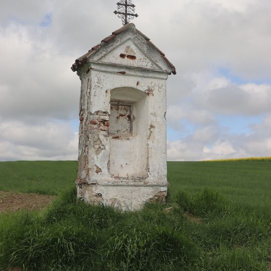 Kaplička v Radoticích severovýchodně od obce