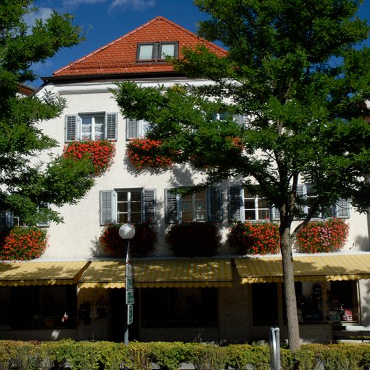 Bürgerhaus, ehem. Schüsseldrahner-Haus, später Rädermacher-Haus oder Haus nächst Schmiedtor