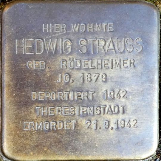 Stolperstein en memoria de Hedwig Strauss geb. Rödelheimer