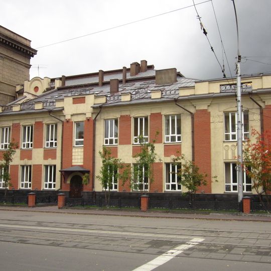 Здание Управления нефтескладами Западно-Сибирского района