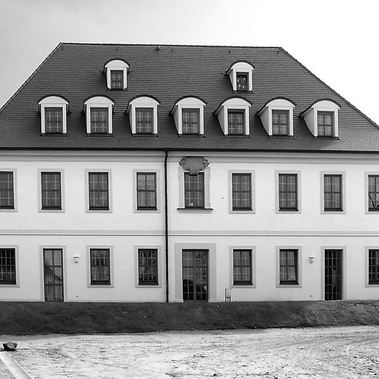 Herrenhaus des ehemaligen Rittergutes Hermann-Zschoche-Straße 9