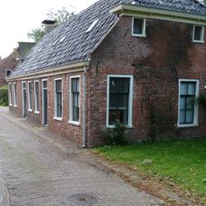 Burg. Brouwersstraat 40-42 (Garnwerd)