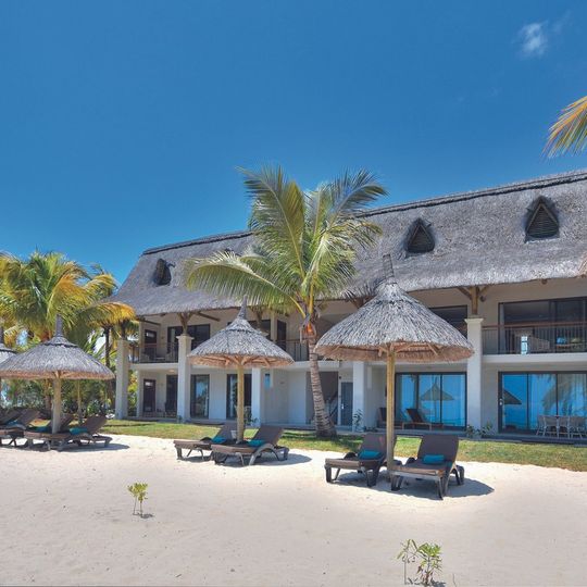 Paradis Beachcomber Golf Resort & Spa