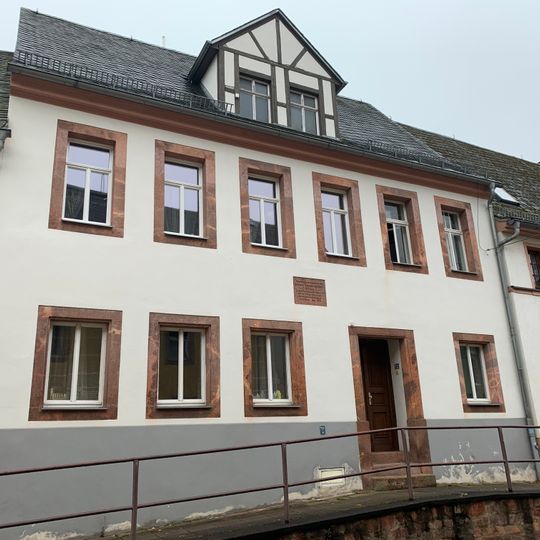 Wohnhaus in geschlossener Bebauung, mit Heiste Leipziger Straße 23