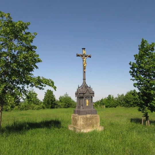 Kříž u Nezamyslic u přejezdu nad dálnicí