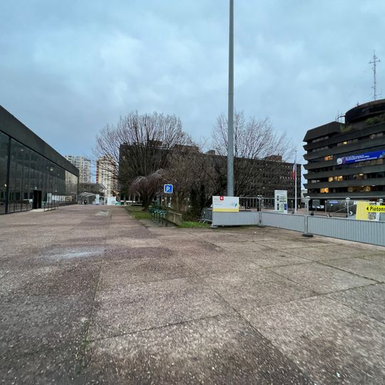 Esplanade Jean-Moulin