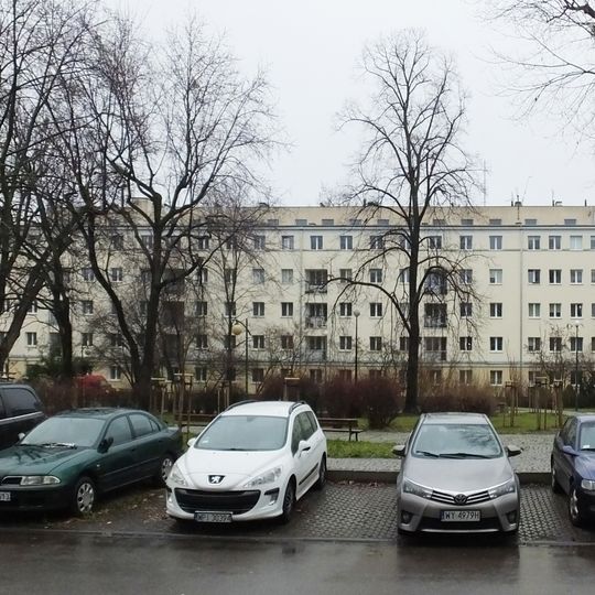 Blok przy ulicy Wawelskiej 11B