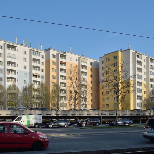 Wohnhausanlage Muhrhoferweg 13–19