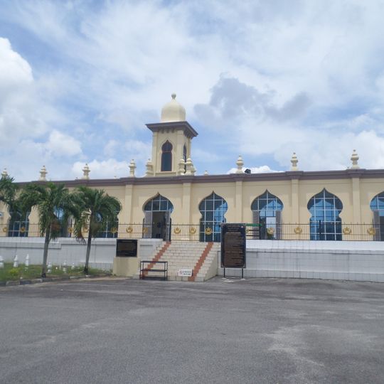Sultan Mahmud Mangkat Di Julang Mausoleum