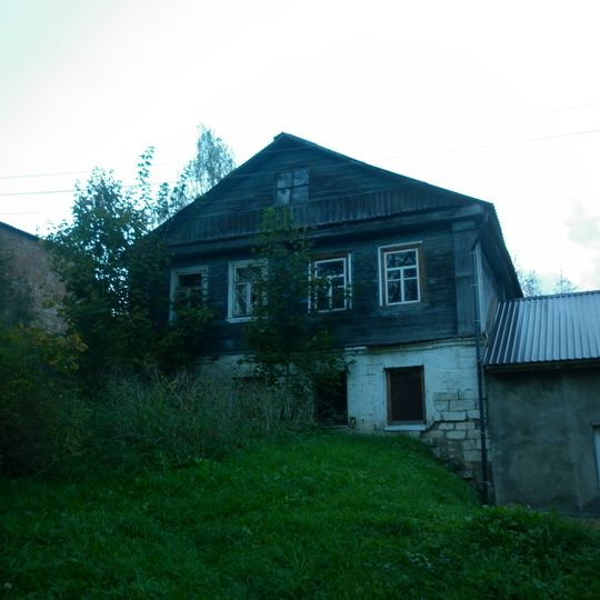 Admirala Oktyabrskogo Street 22, Staritsa