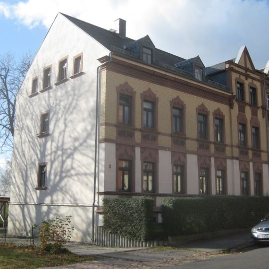 Doppelmietshaus Freiligrathstraße 2 in halboffener Bebauung, mit Vorgarten