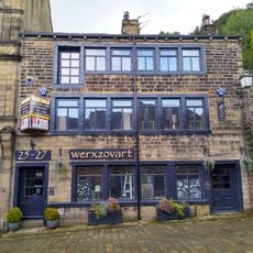 25 And 27, Main Street