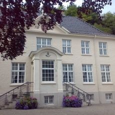 Mandal gamle postgård