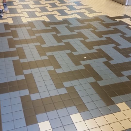 Mosaikfußboden im Bahnhof Amsterdam Centraal