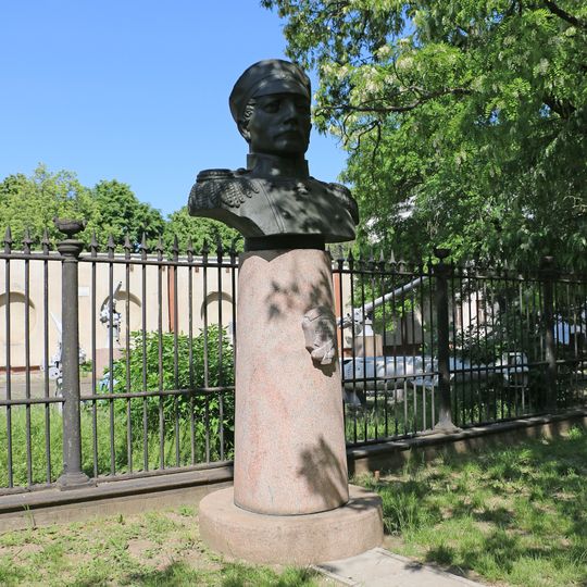 Бюст адмірала П. С. Нахімова