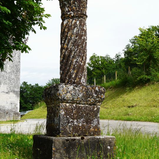 Colonne romaine de Sencenac-Puy-de-Fourches