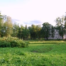 Karpniki Castle park