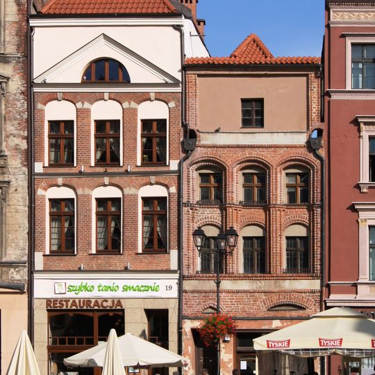 Rynek Staromiejski 19