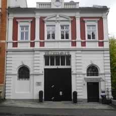 Bayreuther Straße 8