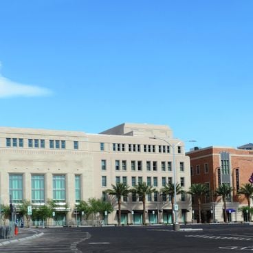 Las Vegas cazibe merkezleri: müzeler, gösteriler, simge yapılar