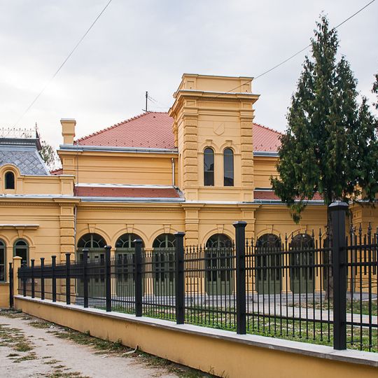 Bâtiment du Vieux champ de tir à Novi Sad