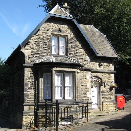 Former Lodge To Headingley Castle