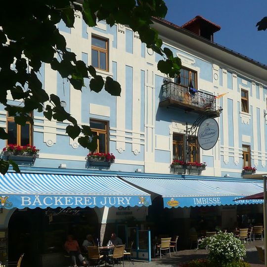 Wohnhaus, ehem. Gasthaus Krone