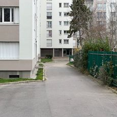 Square Robert Lesage