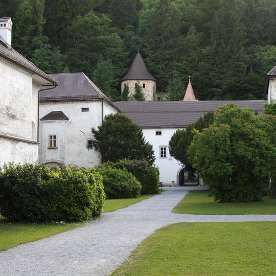 Območje samostana Bistra