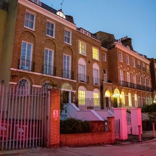 356, Kennington Road Se11