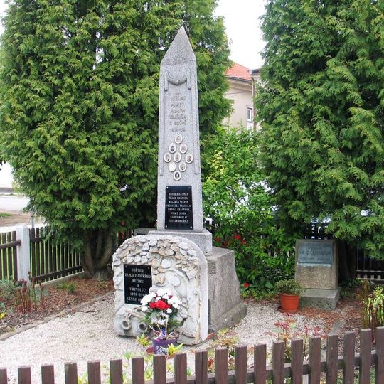 Pomník padlým ve svět. válkách v Chýni