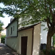 Gartenmauer mit Pforte