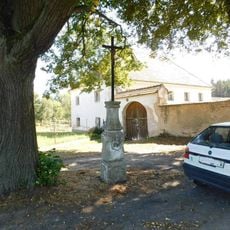 Kříž u pivovaru v Sedmpánech