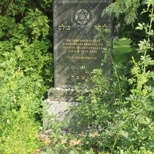 Památník obětem 2. sv. války na židovském hřbitově v Třebíči