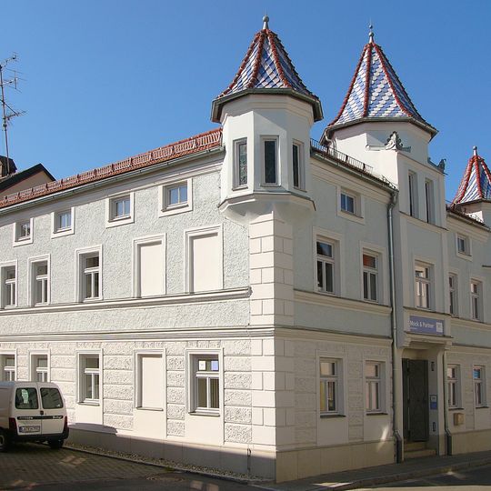 Wohn- und Geschäftshaus