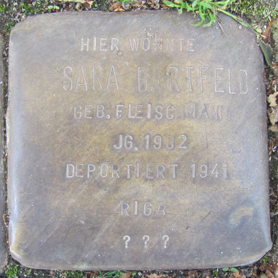 Stolperstein en memoria de Sara Bartfeld