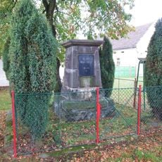 Pomník padlým ve Lštění