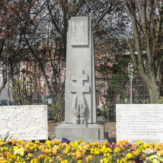 Monument aux morts de la Seconde Guerre mondiale d'Auby