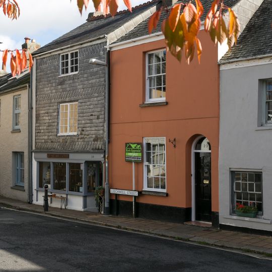 23, Leechwell Street