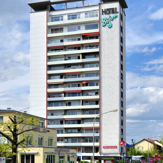 Hochhaus Hotel Bijou