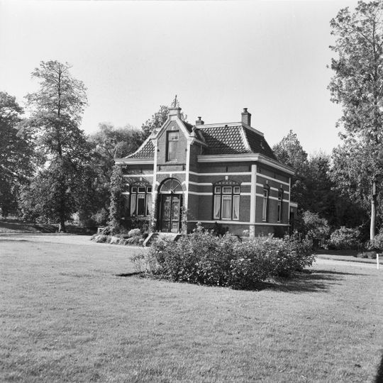 Zwaanwijck: voormalige tuinmanswoning