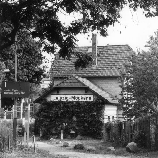 Bahnhofsgebäude Kirschbergstraße 57