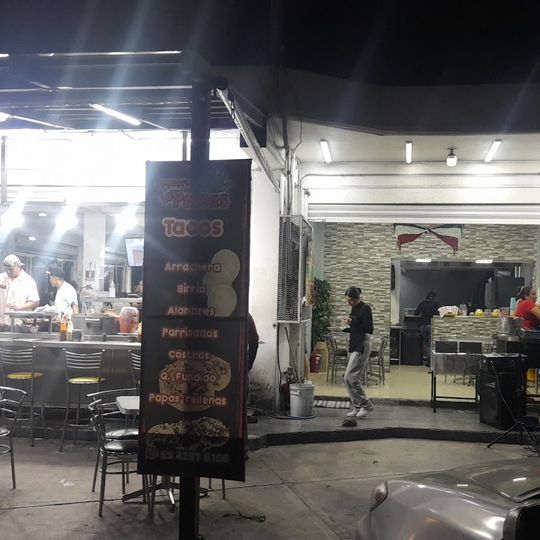 Taquería Los Paisas