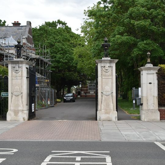 Gate Piers And Gates, Milton Cemetery