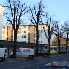 Wohnanlage mit Ladenzeile Seegefelder Straße 56/62E, Borkzeile 7/11