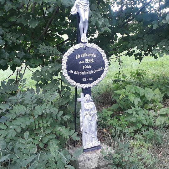 Kříž severovýchodně od Cetule