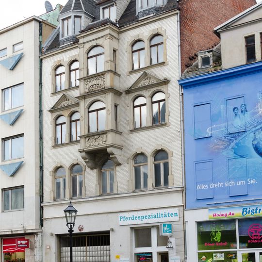 Wohn- und Geschäftshaus Marienplatz 4